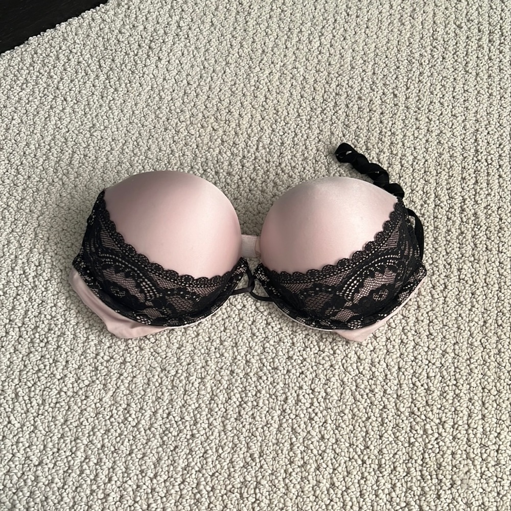 Victoria secret, bombshell bra, pink with black lace, size 34B